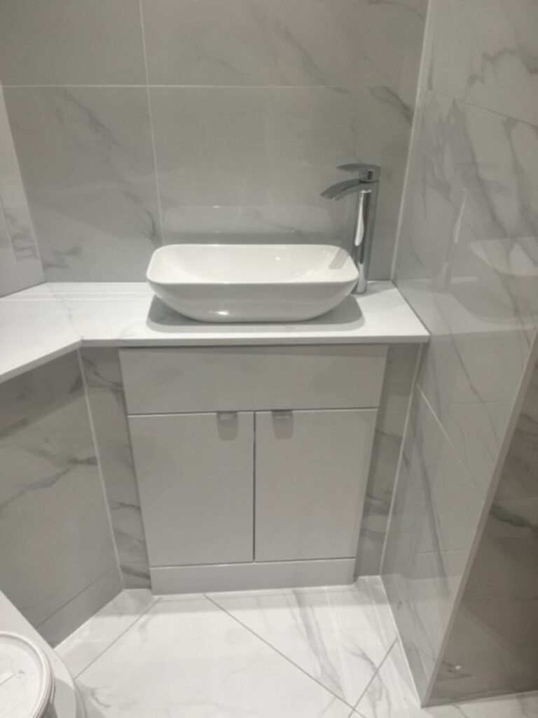 Avalanche Quartz from Fugen Vanity top installed in Altrincham Bowdon